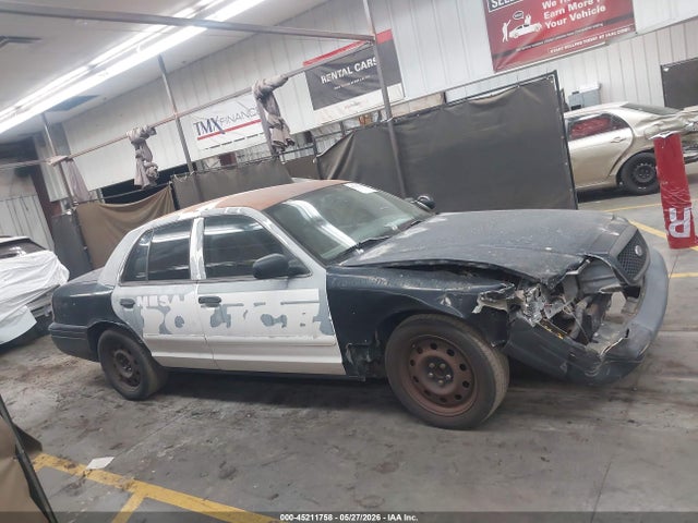 Ford Crown Victoria