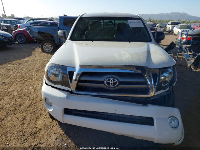 Toyota Tacoma Base V6