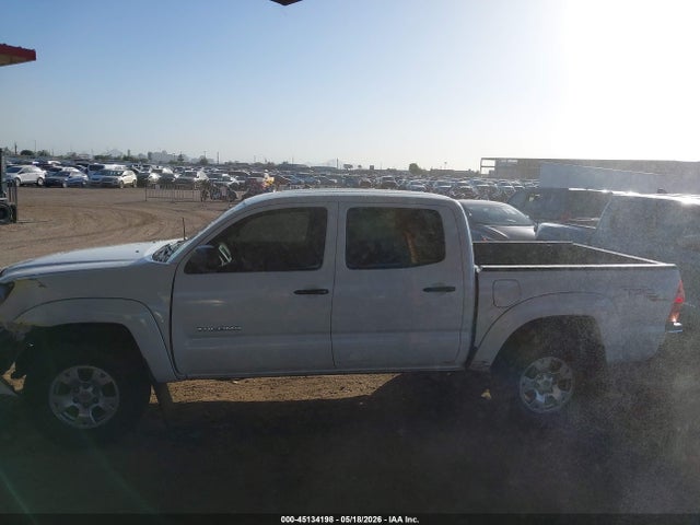 Toyota Tacoma Base V6