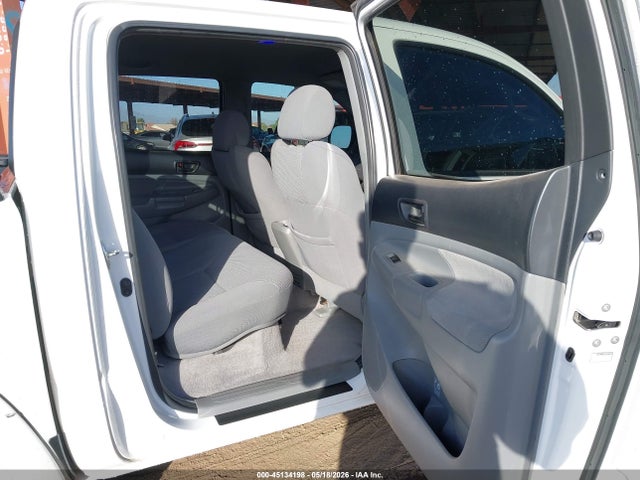 Toyota Tacoma Base V6