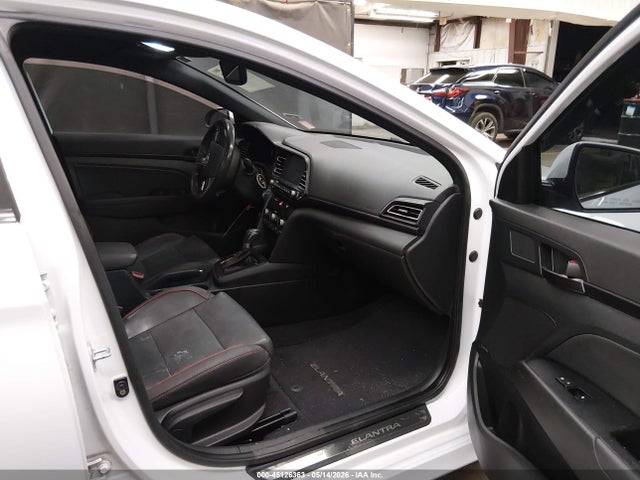Hyundai ELANTRA Sport