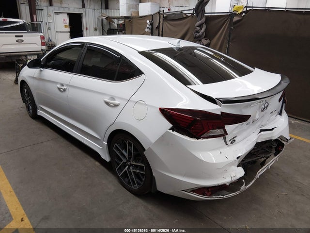 Hyundai ELANTRA Sport