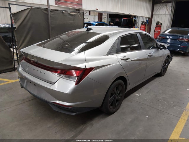 Hyundai ELANTRA Sel