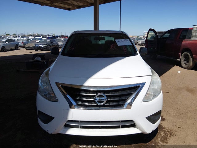 Nissan Versa 1.6 S+