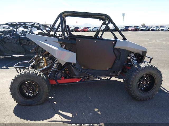 Polaris RZR Rs1