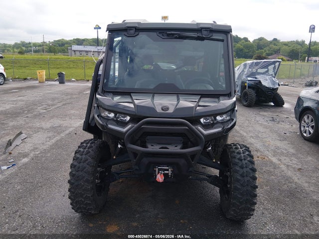 Can-Am Defender Max