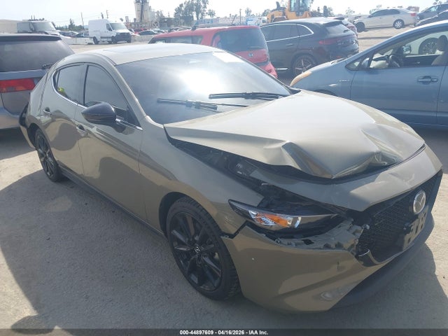 Salvage Mazda Mazda3 Image