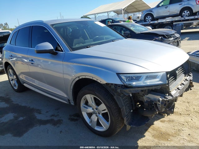 Salvage Audi Q5 Image