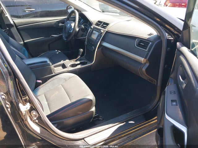 Toyota Camry Se