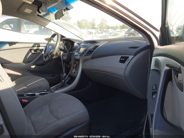 Hyundai ELANTRA Se