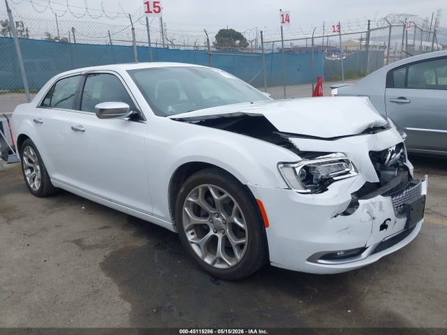Salvage Chrysler 300c Image