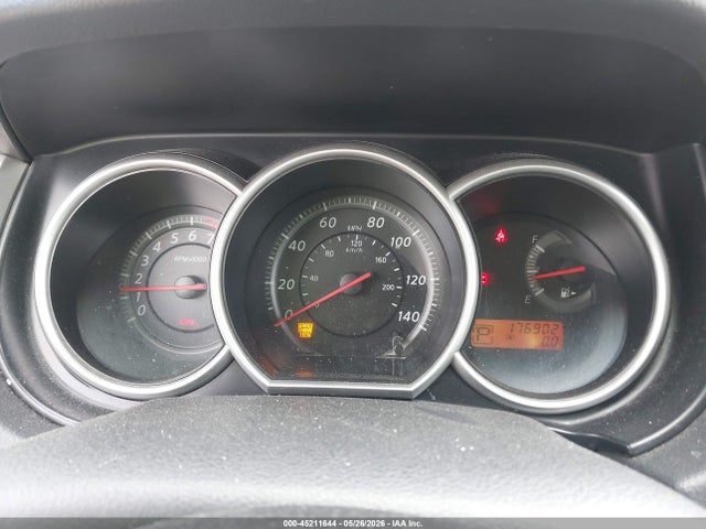 Nissan Versa 1.8s