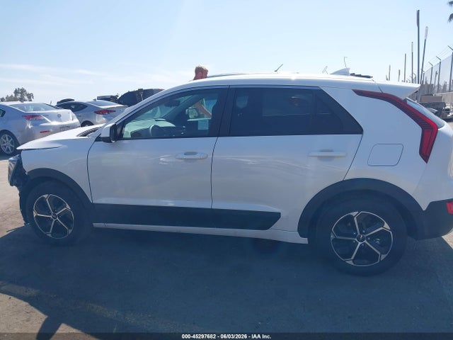 Kia Niro Lx