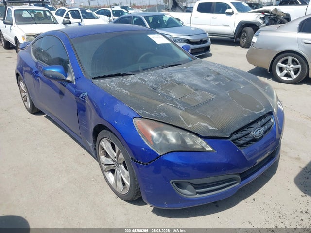 Salvage Hyundai Genesis Image