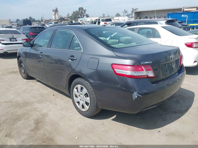 Toyota Camry Le