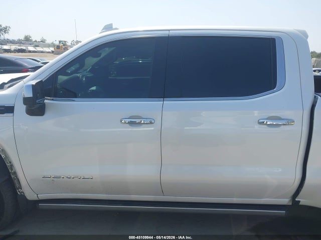 GMC Sierra 1500 4wd  Short Box Denali