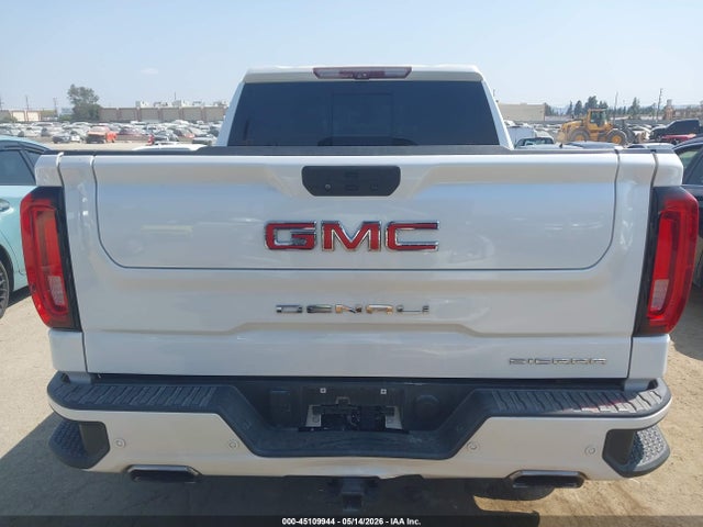 GMC Sierra 1500 4wd  Short Box Denali