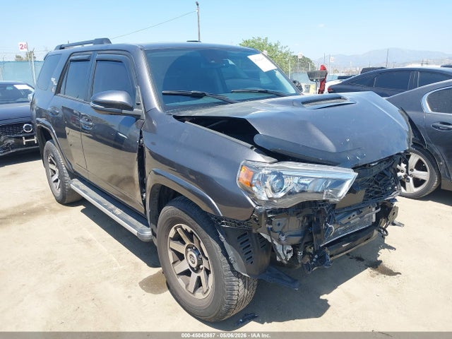 Salvage Toyota 4Runner Image