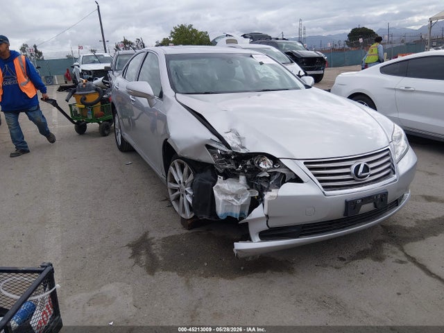 Salvage Lexus Es Image