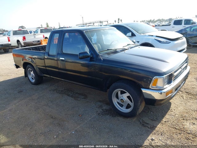 Salvage Toyota Pickup Image