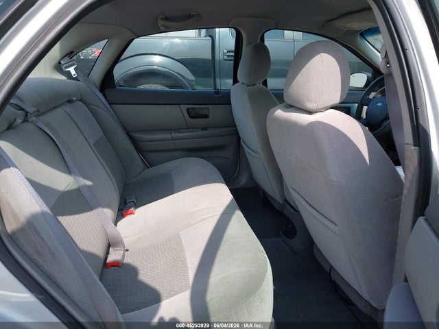 Ford Taurus Se