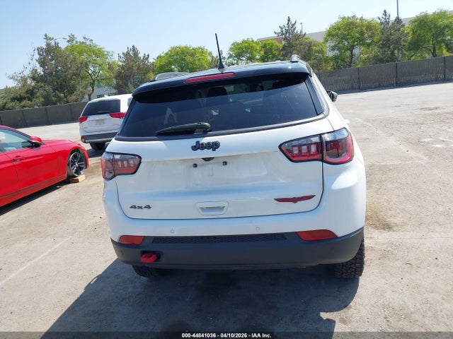 Jeep Compass Trailhawk 4x4