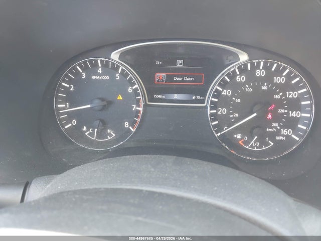 Nissan Pathfinder Sv