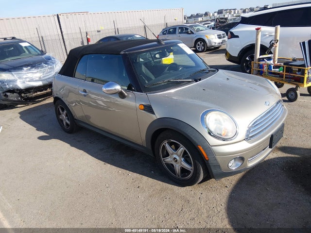 Salvage MINI Cooper Image