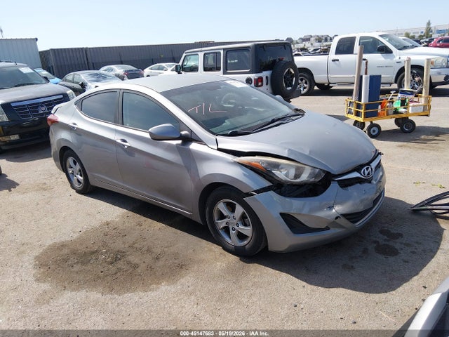 Salvage Hyundai ELANTRA Image