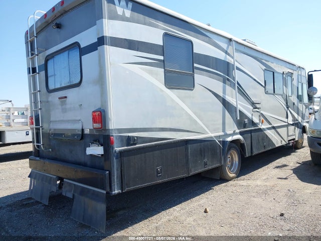 Ford F-550 Super Duty Stripped Chass