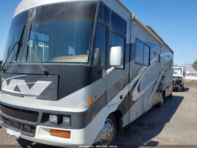Ford F-550 Super Duty Stripped Chass