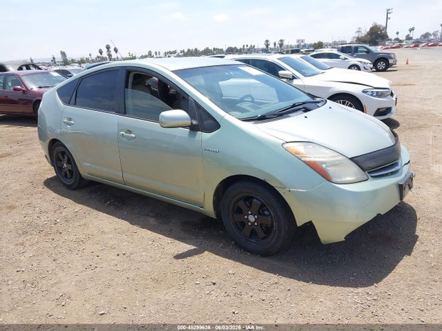 Salvage Toyota Prius Image