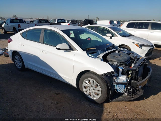 Salvage Hyundai ELANTRA Image