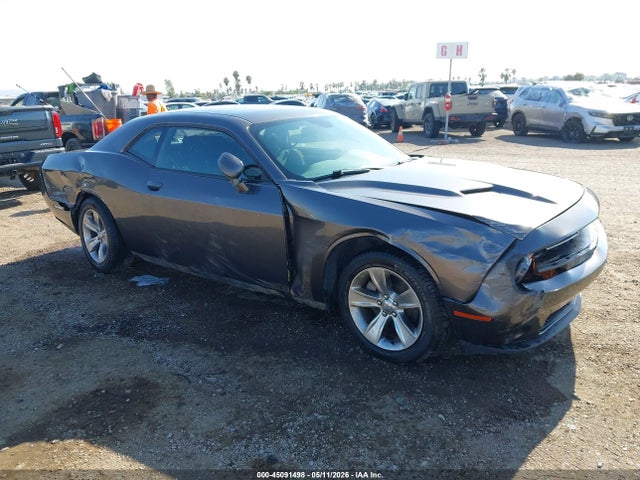 Salvage Dodge Challenger Image