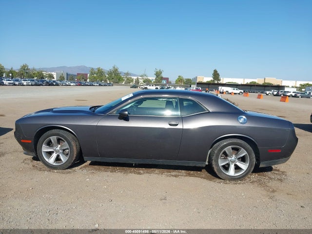 Dodge Challenger Sxt