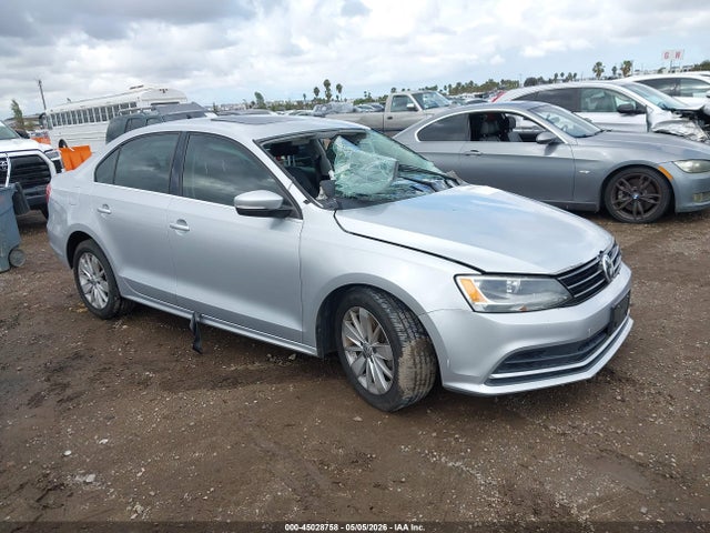 Salvage Volkswagen Jetta Image