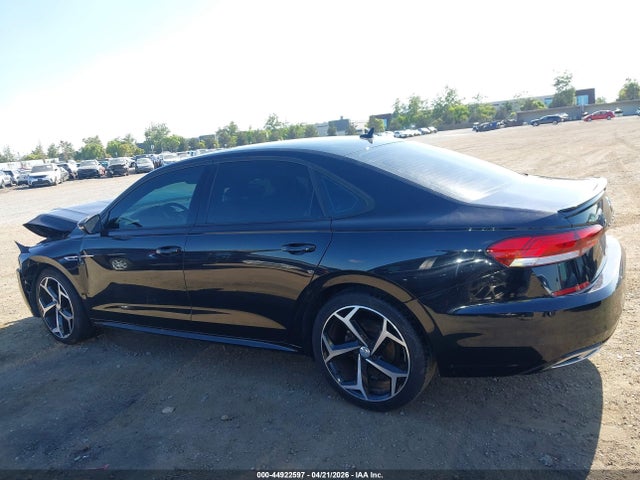 Volkswagen Passat 2.0t R-line