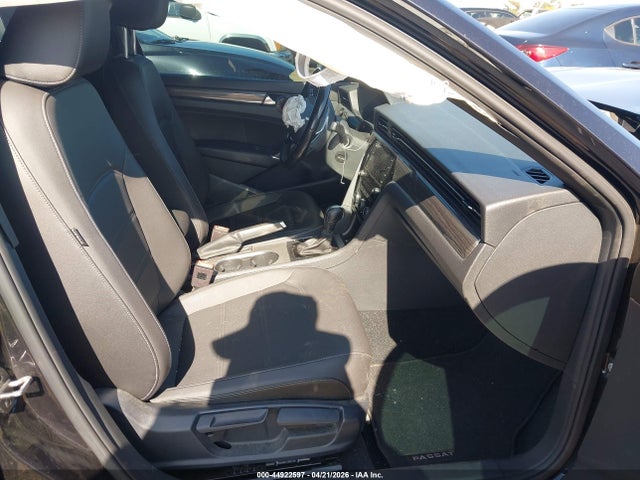 Volkswagen Passat 2.0t R-line