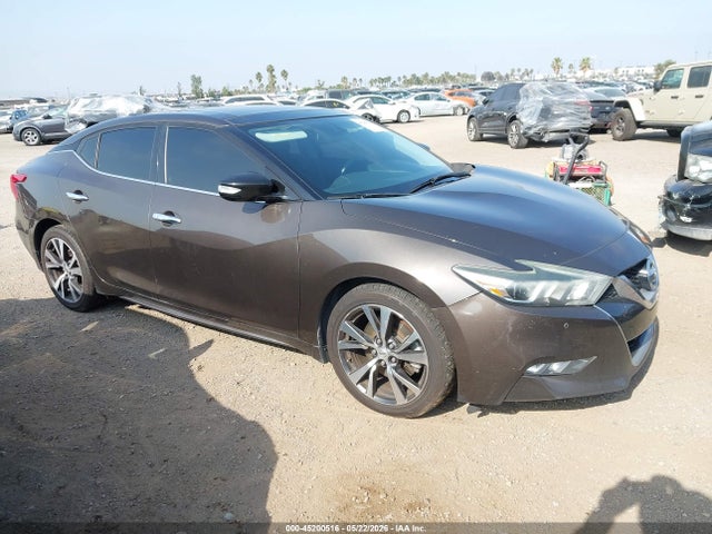 Salvage Nissan Maxima Image