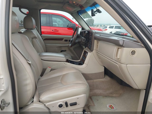 Cadillac Escalade Standard
