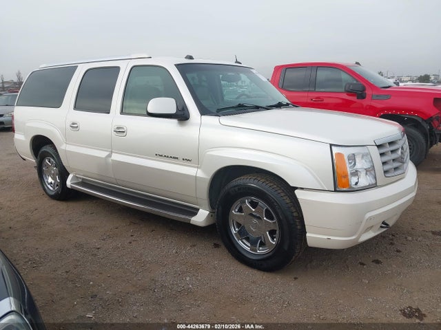 Salvage Cadillac Escalade Image