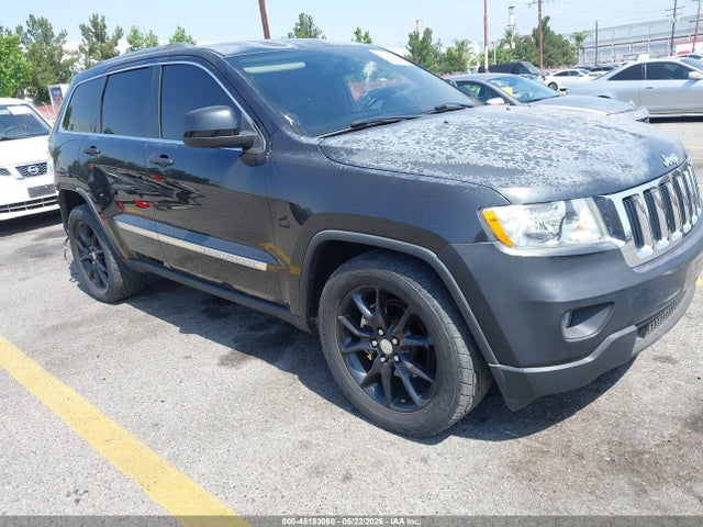 Salvage Jeep Grand Cherokee Image