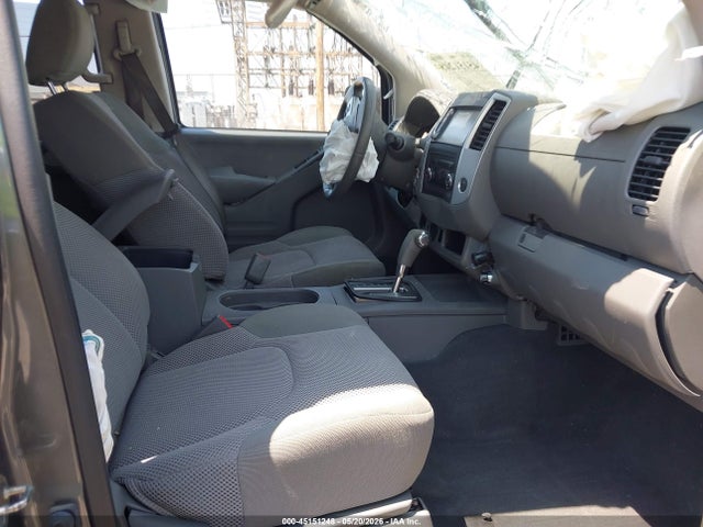 Nissan Frontier Sv