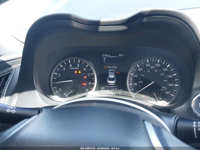 INFINITI Q50 Luxe
