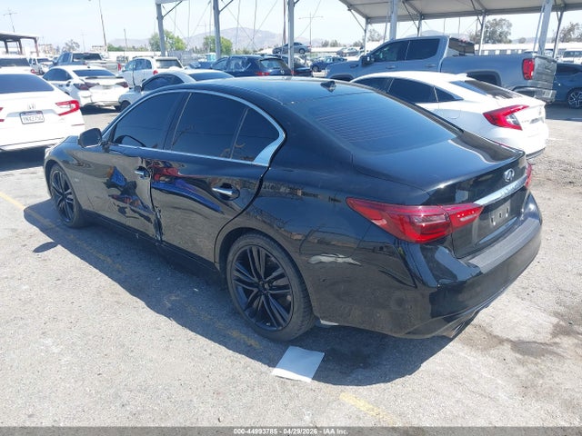 INFINITI Q50 Luxe