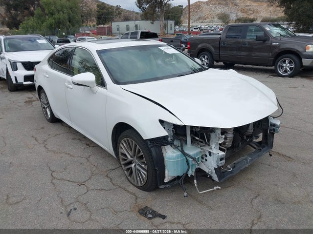 Salvage Lexus Es Image