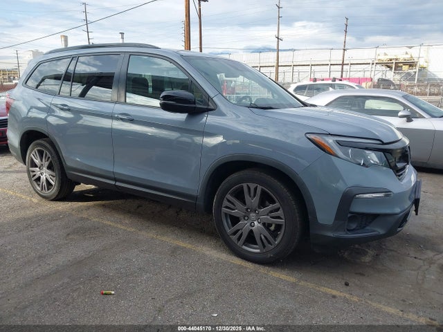Salvage Honda Pilot Image