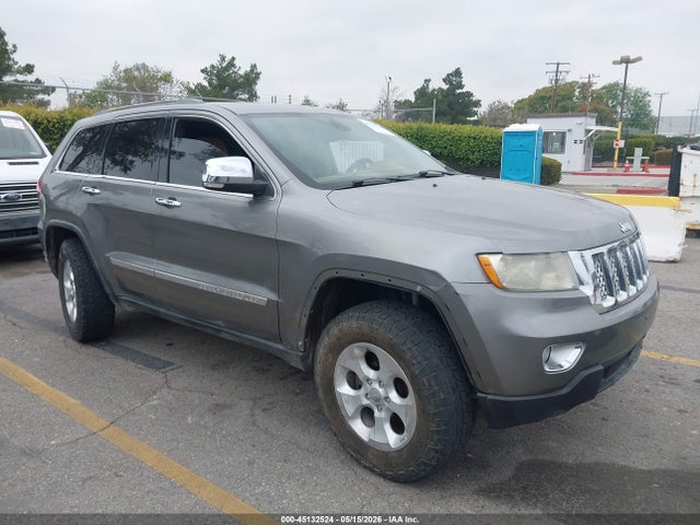 Salvage Jeep Grand Cherokee Image