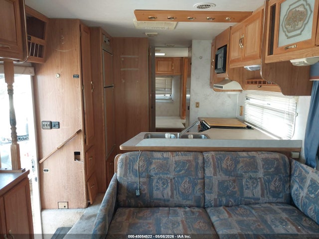 Ford Econoline E450 Super Duty Cutwy  Rv
