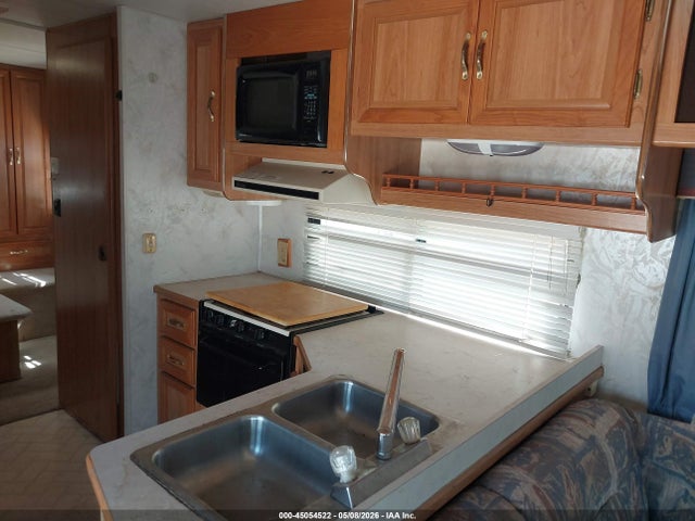 Ford Econoline E450 Super Duty Cutwy  Rv